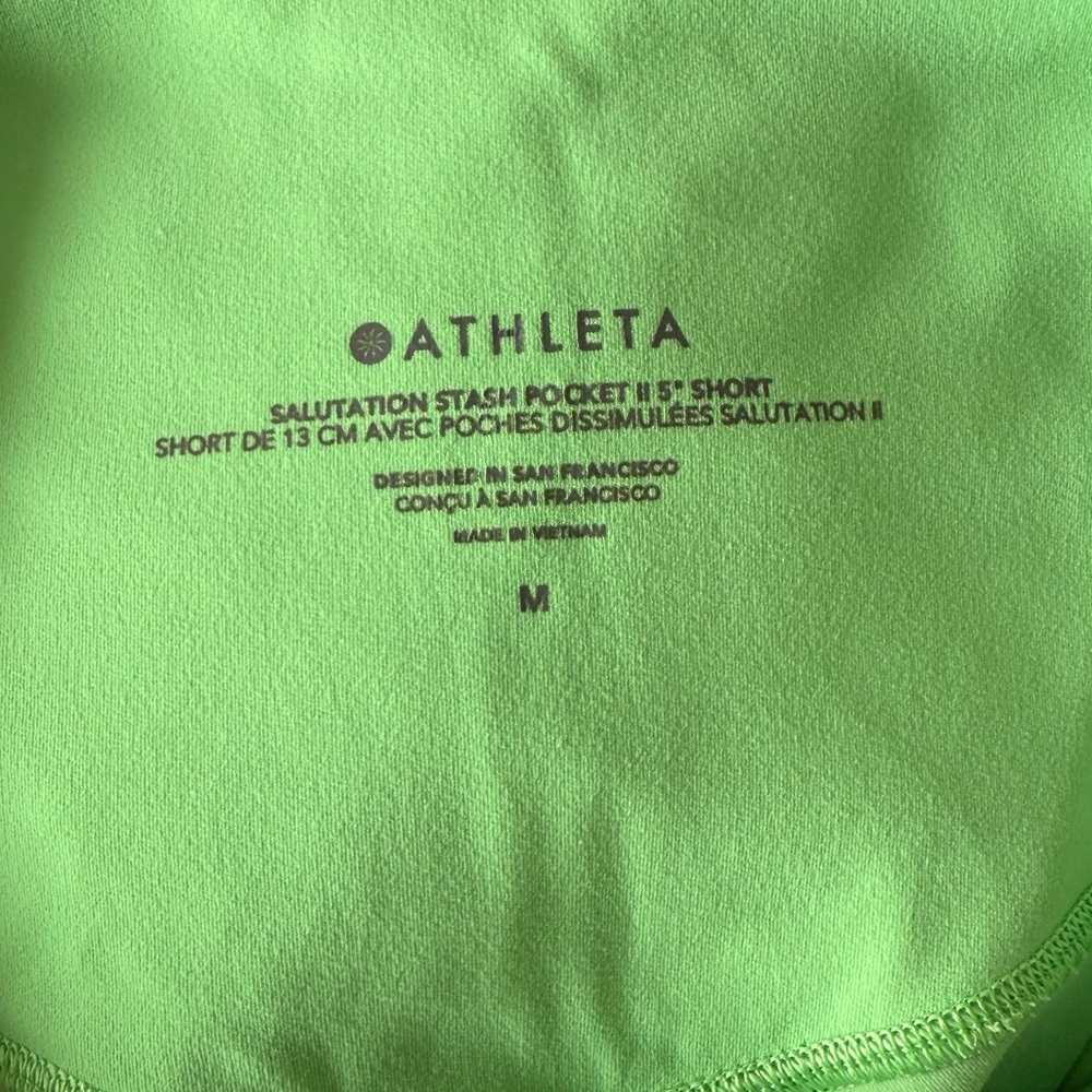 Athleta Salutation Stash Pocket II 5 inch shorts in Lime Green size Medium - Picture 4 of 5